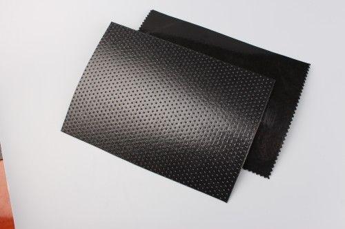 Geomembrana texturizada em PE branco para resistência química e resistência à perfuração 267-534N