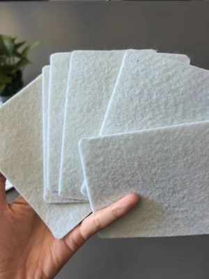 Geomembrana composta branca O material preferido para anti-filtragem em projetos de conservação ambiental e de água