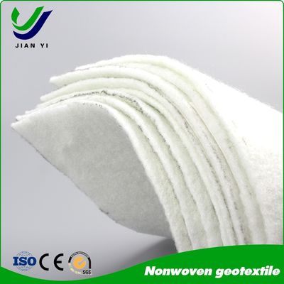 100g-800g/M2 Geotextil de fibras de base com elevada permeabilidade à água Filtração de drenagem Melhorar a qualidade do projeto e reduzir os custos de construção