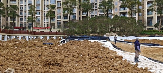 Geomembrana lisa de HDPE durável para projeto anti-filtração de lago artificial Resistência à ruptura 20-80N / mm alongamento na ruptura 700%