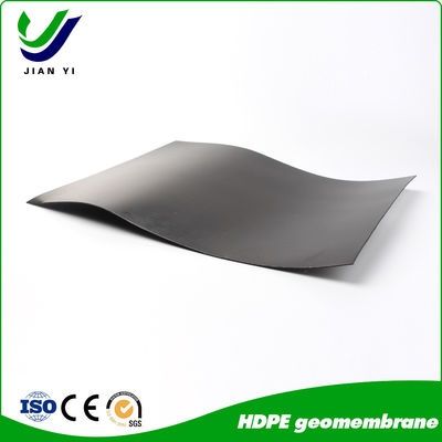Geomembrana lisa de HDPE durável para projeto anti-filtração de lago artificial Resistência à ruptura 20-80N / mm alongamento na ruptura 700%