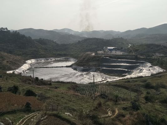 Resistência química da geomembrana de polietileno de alta densidade HDPE Prevenção de fugas para instalações de armazenagem de rejeitos