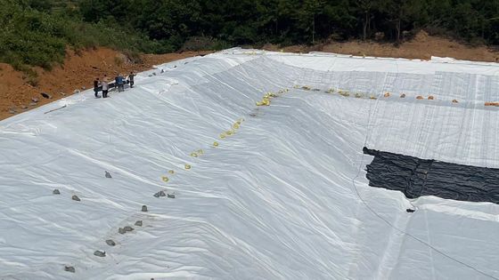 Drenagem Ótima Largura da rede de drenagem composta 3D 2m-6m Resistência à tração ≥ 16kN/m para gestão de águas subterrâneas da superfície