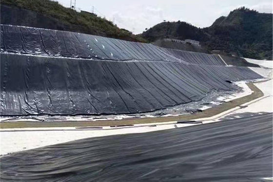 Barreira de fluidos superior e proteção a longo prazo Geomembrana de HDPE
