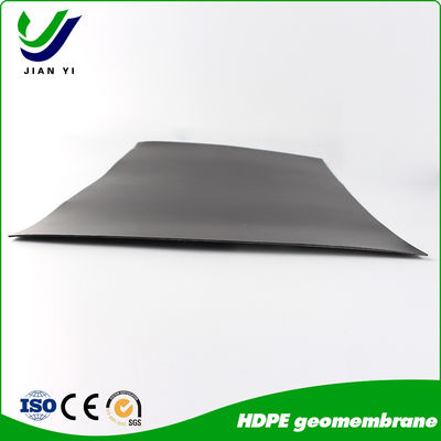 Excelente resistência química Geomembrana de HDPE para instalação de soldagem em cunha quente em projetos de lagoa de ajuste de brilho