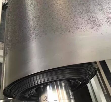 Geomembrana de HDPE de alta resistência química com soldagem por cunha quente para projetos de lagoa de ajuste de brilho